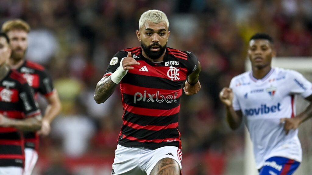 Gabigol se aproxima de mais uma marca histórica pelo Flamengo