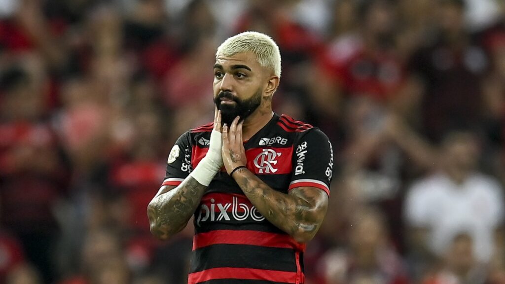 Gabigol lamenta gol perdido pelo Flamengo