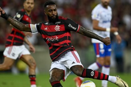 Flamengo enfrenta o Fortaleza