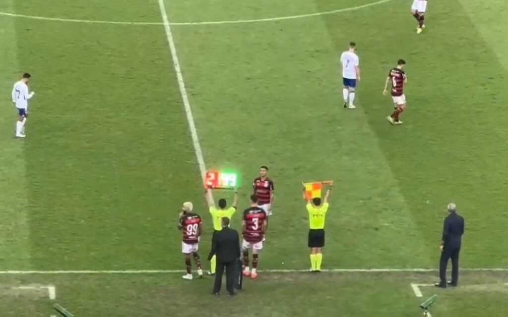 Torcedores vaiam Allan em derrota do Flamengo para o Fortaleza; veja vídeo