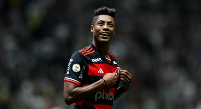 Bruno Henrique é o maior artilheiro de Flamengo x Vasco no século 21