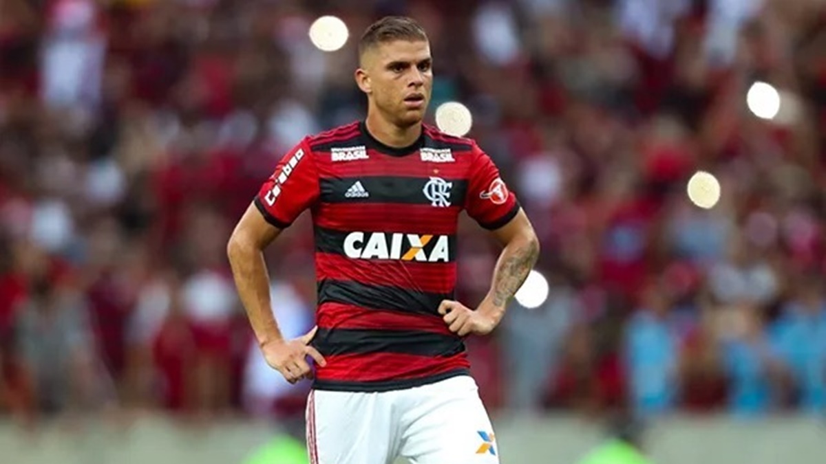 EX-FLAMENGO NO RIVAL! Volante pode retornar ao Brasil e assinar com rival do Flamengo