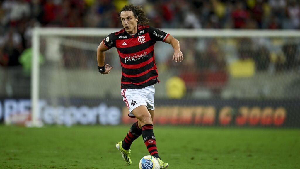 David Luiz sente dores e pode virar desfalque para o Flamengo