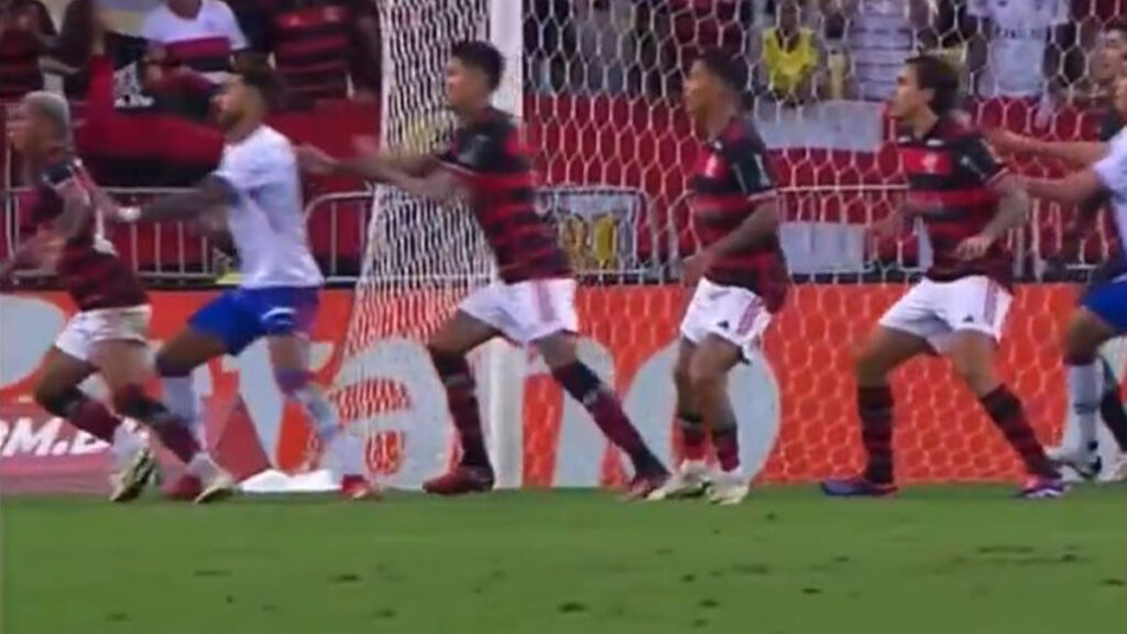 CBF divulga áudio do VAR em lance de falta em Wesley no gol do Fortaleza contra o Flamengo