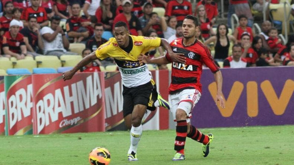 Flamengo busca aumentar histórico positivo contra o Criciúma para tentar recuperar liderança do Brasileirão