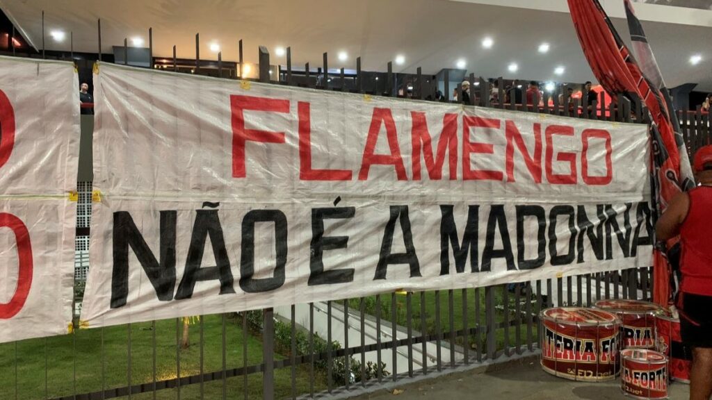 “Flamengo não é Madonna”: evento na Gávea é marcado por protestos antes de votação sobre leilão do estádio