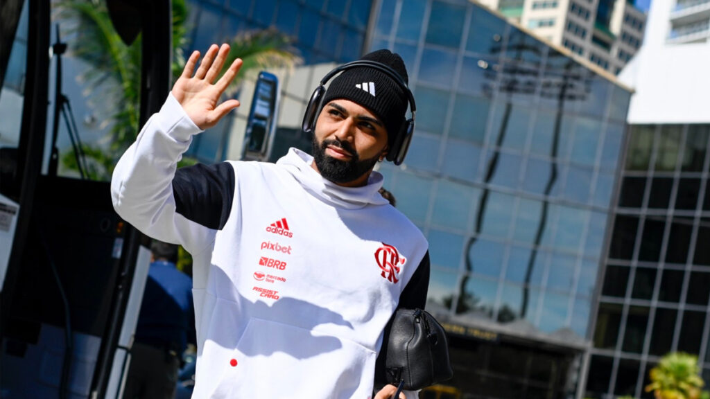 Corinthians desiste de Gabigol, e ex-Flamengo pede para time paulista “não fazer loucuras”