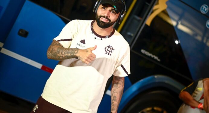 Flamengo desembarca no Rio neste sábado após vitória sobre Criciúma, pelo Brasileirão