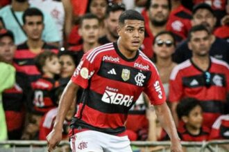 Igor Jesus em ação pelo Flamengo no Maracanã