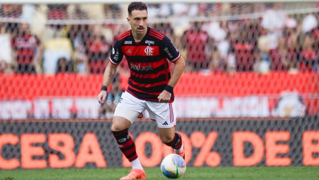 Zagueiro ou volante? Léo Ortiz encerra polêmica sobre preferência no Flamengo