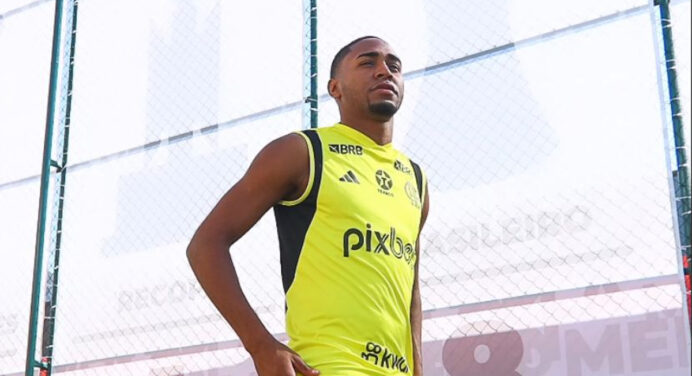 Tite abre o jogo sobre futuro de Lorran no Flamengo