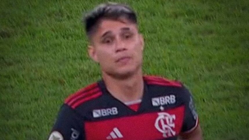 Luiz Araújo recebe cartão vermelho e está suspenso para próximo jogo do  Flamengo