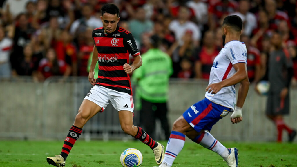 Matheus Gonçalves agarra oportunidade com Tite e ‘pede passagem’ no Flamengo; veja números do meia contra o Fortaleza