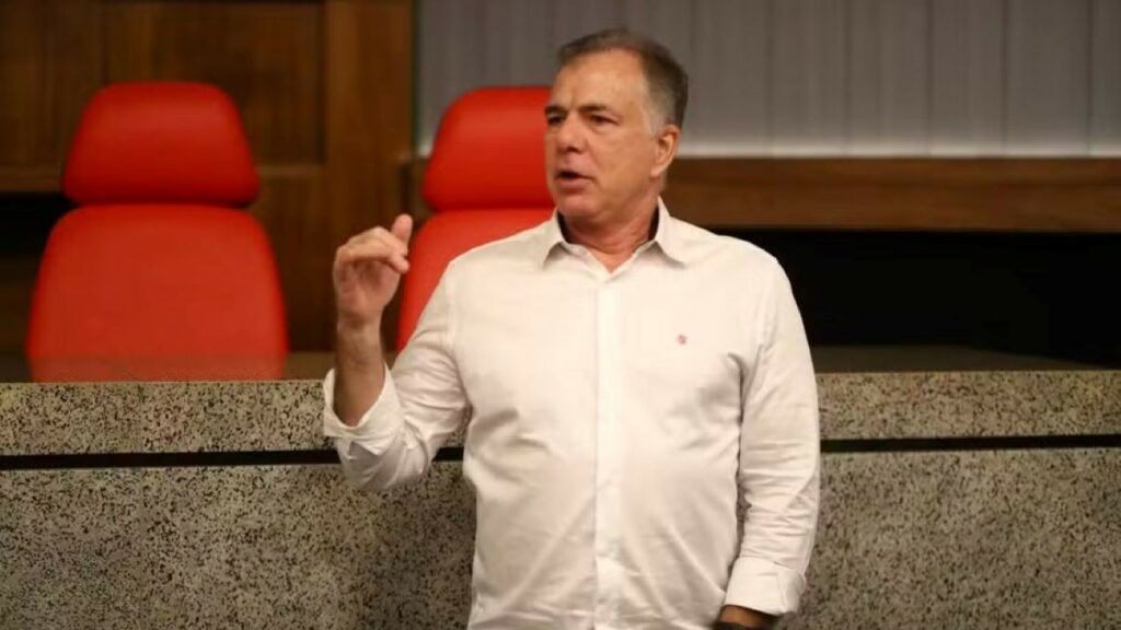 Mais um vice-presidente do Flamengo pede demissão por questões políticas