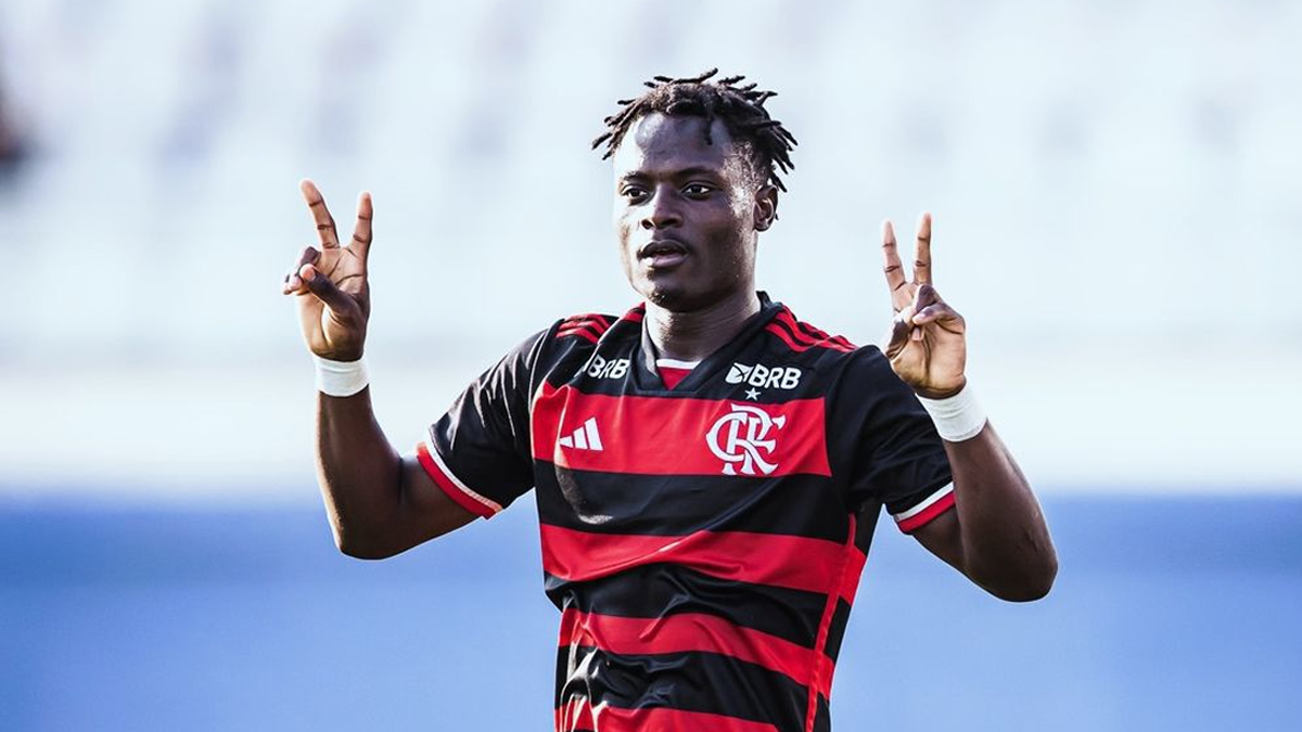 Flamengo aposta em jovem promessa nigeriana para duelo decisivo! Shola pode estrear no profissional com Filipe Luís