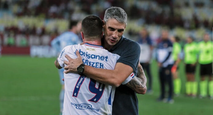 Técnico do Fortaleza exalta vitória sobre o Flamengo, mas pondera: “Não tem ponto extra”
