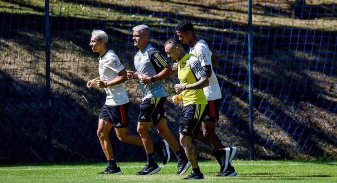 Atacante se despede do Flamengo em jogo contra o Fortaleza, pelo Brasileirão