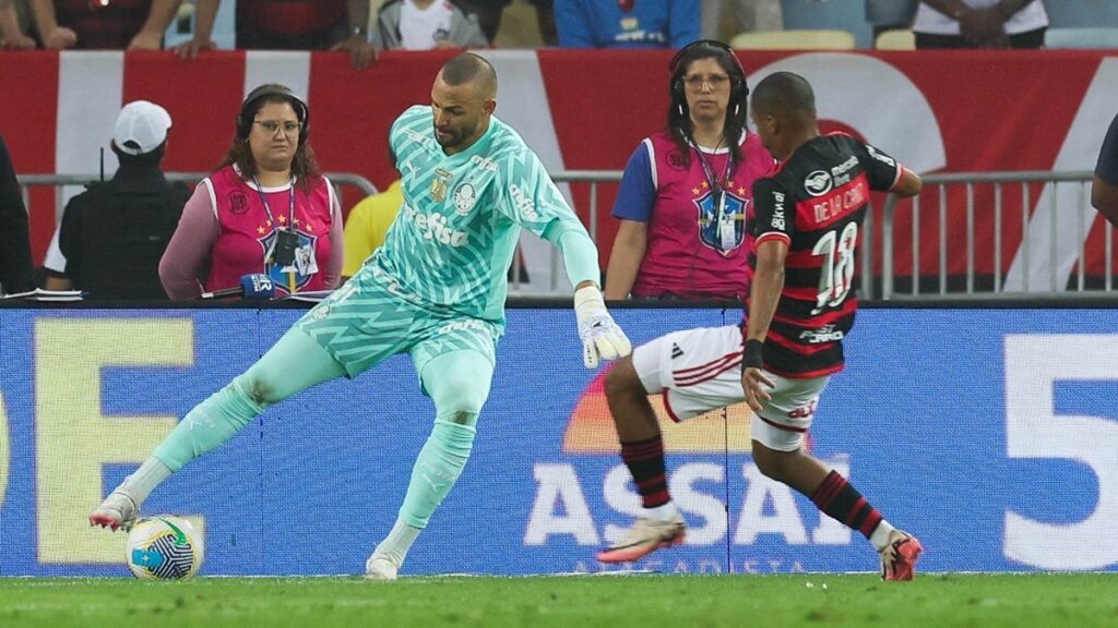 Goleiro do Palmeiras manda recado ao Flamengo após derrota: “Podemos reverter”