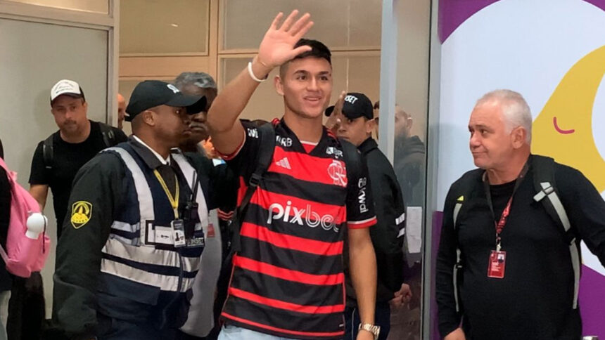 Charly Alcaraz chegou ao Rio de Janeiro nesta quinta-feira (29).