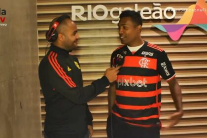 Alex Sandro chega ao Rio de Janeiro