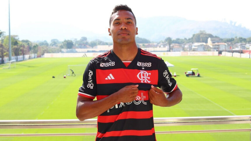 Flamengo prepara estreias de Alex Sandro e Gonzalo Plata para clássico contra o Vasco