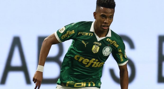Estevão trata jogo do Flamengo x Palmeiras como ‘final’ do Brasileirão: “O Abel sempre fala…”
