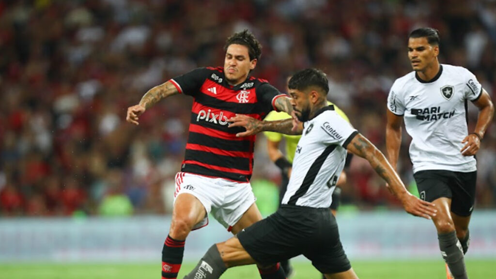 Flamengo trabalha nos bastidores e reduz preço de ingresso para jogo contra o Botafogo