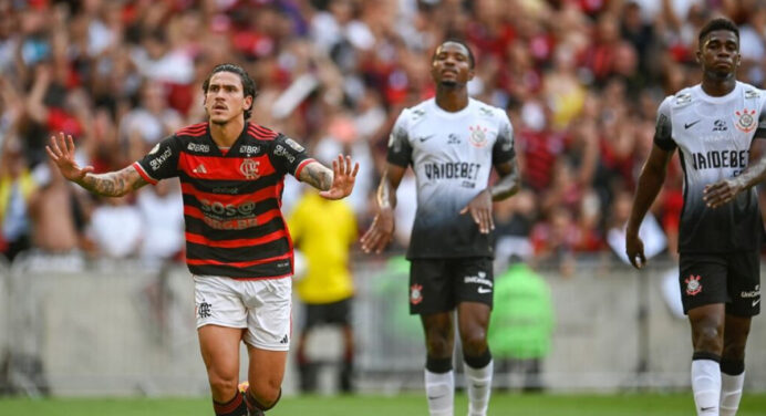Gols, aproveitamento e mais: compare os números de Flamengo e Corinthians antes de jogo no Brasileirão