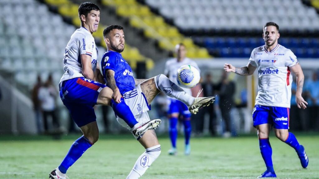 Fortaleza vence Cruzeiro, passa Palmeiras e cola no Flamengo; veja tabela atualizada do Brasileirão 2024