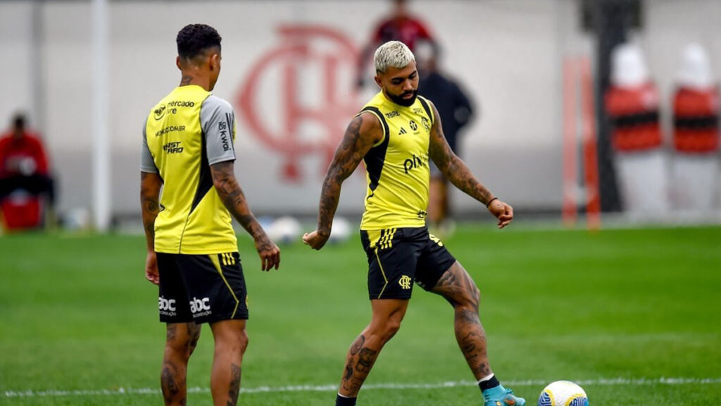 Gabigol treina com bola e deve ficar à disposição de próximo jogo do Flamengo