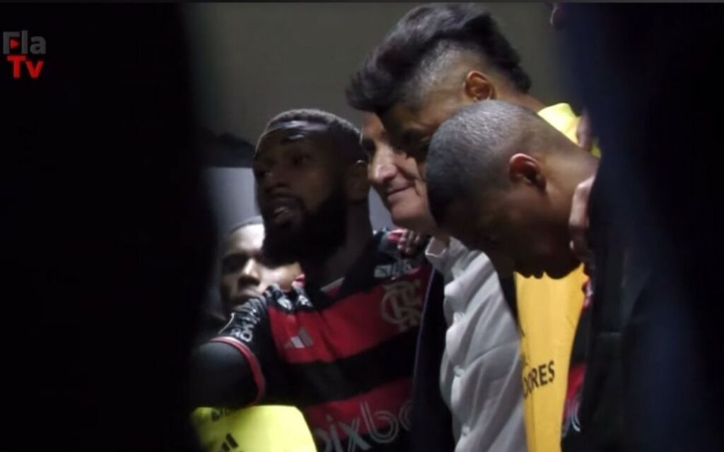 Bastidores: Gerson pede coragem aos jogadores do Flamengo antes de classificação na Libertadores