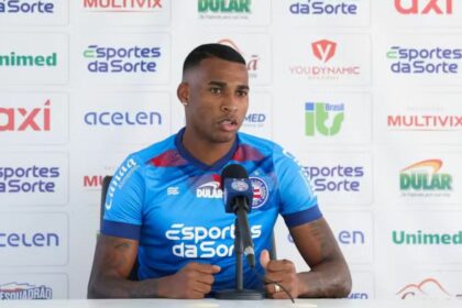 Jean Lucas durante entrevista coletiva.