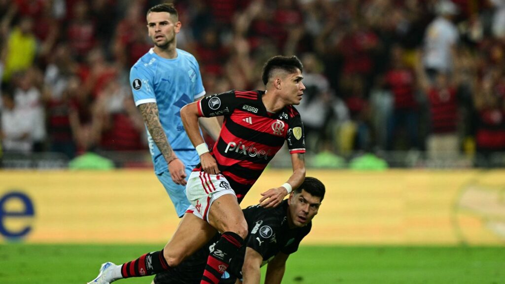 Até o fim! Flamengo marca no apagar das luzes e abre 2 a 0 sobre o Bolívar para decidir vaga na altitude