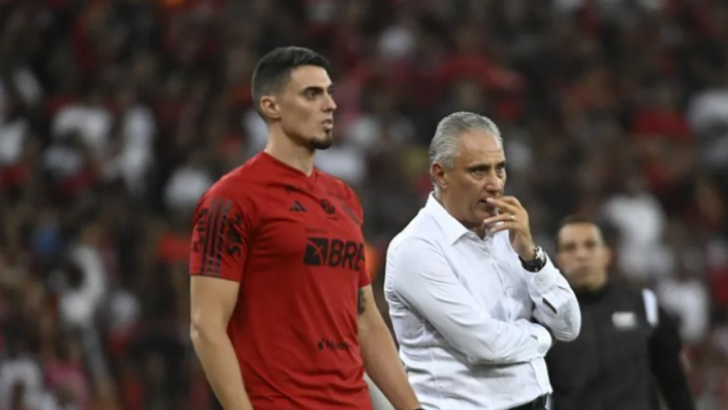 Matheus Bachi e Tite em ação pelo Flamengo