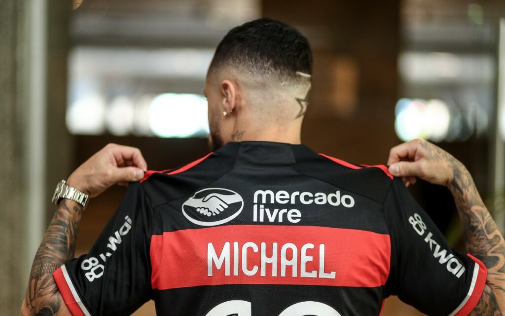 Michael tem nome regularizado no BID e fica à disposição de próximo jogo do Flamengo