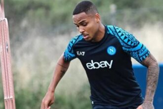 Natan, Ex-Flamengo, em ação pelo Napoli