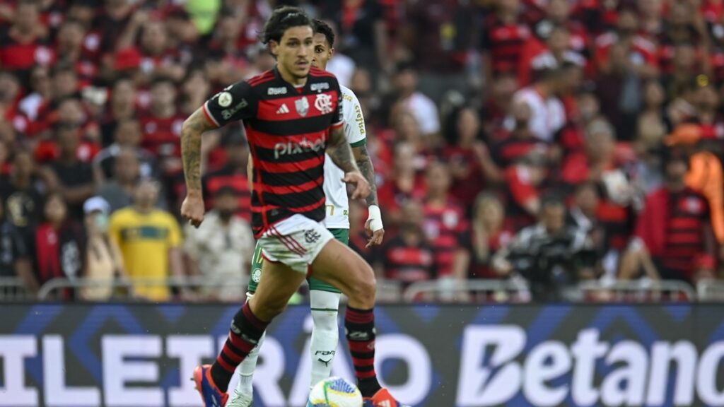 Tite revela motivo de substituir Pedro e colocar Gabigol em jogo do Flamengo contra o Palmeiras