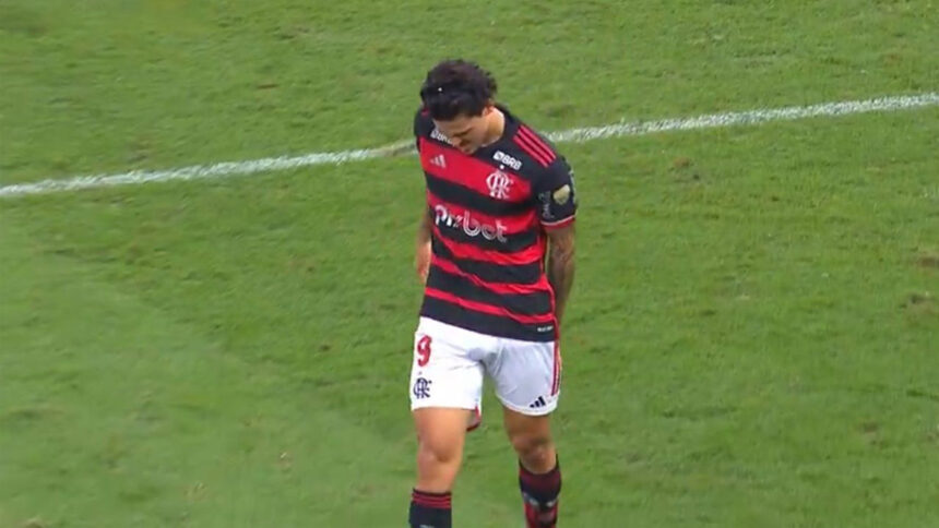 Substituto de Pedro? Jogador se coloca à disposição para jogar no ataque do Flamengo