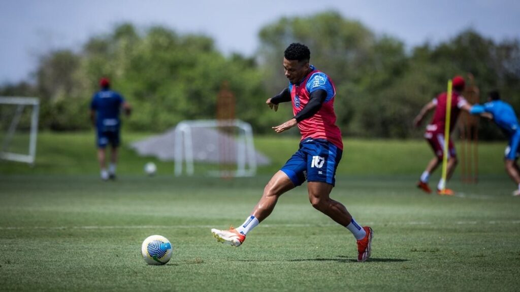 Jogador do Bahia projeta jogo com Flamengo: “Sabemos da dificuldade”