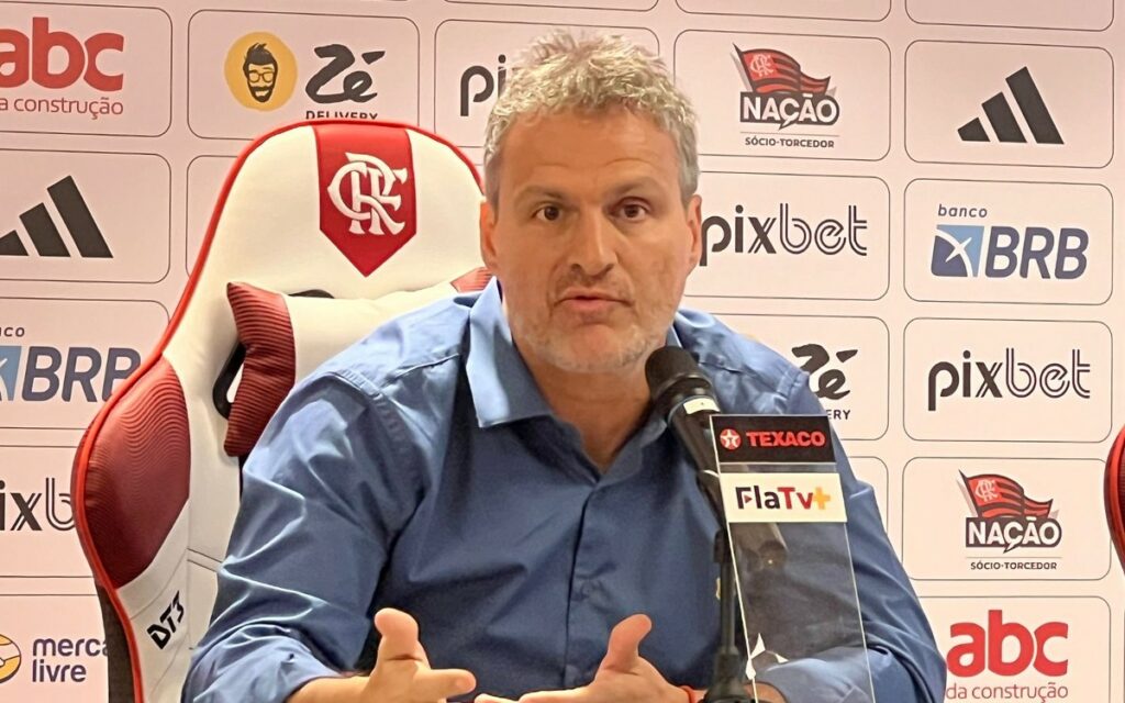 Dirigente detalha ligação do Manchester United por jogador do Flamengo