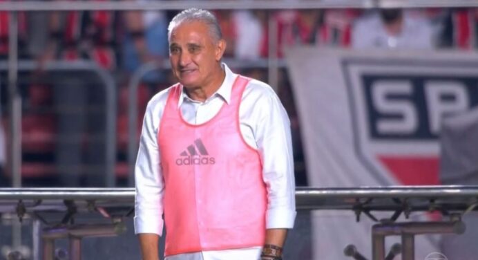 Tite rasga elogios ao Botafogo, mas admite: “Flamengo não pode perder de 4”