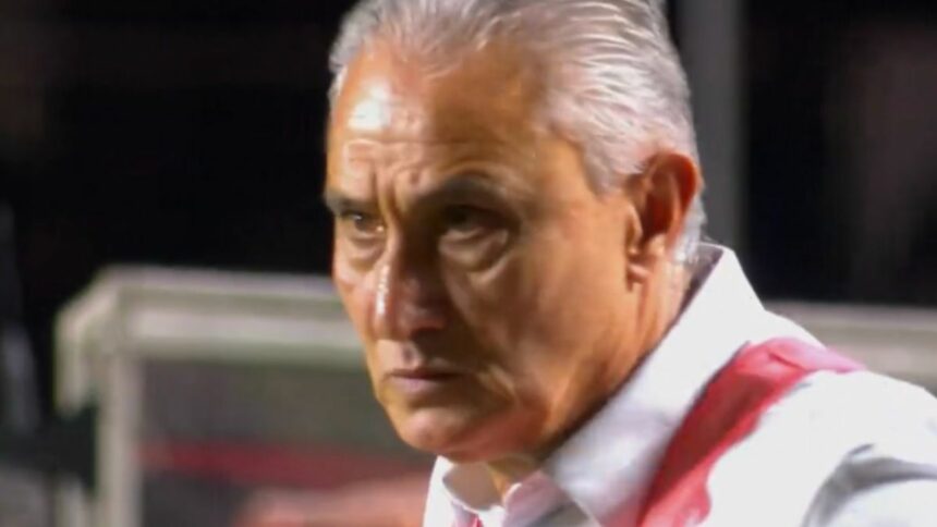 Jornalista cobra saída de Tite em caso de eliminação do Flamengo na Libertadores: “Tem que demitir no aeroporto”