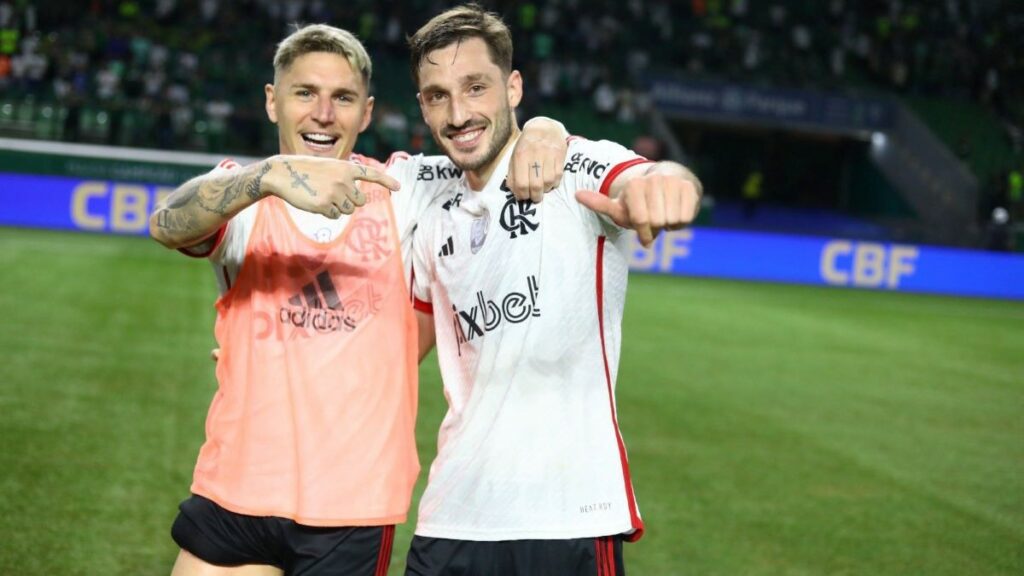 Flamengo e mais dois: veja times que seguem vivos na briga pelos 3 principais títulos da temporada