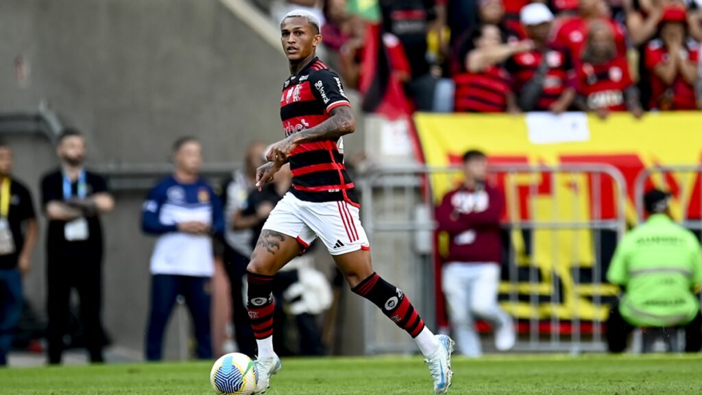 Veja detalhes da proposta de time italiano por Wesley, do Flamengo