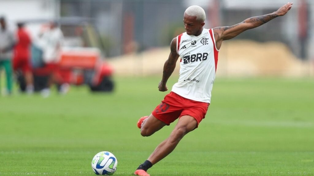 Time da Itália mira contratação de Wesley e entra em contato com o Flamengo