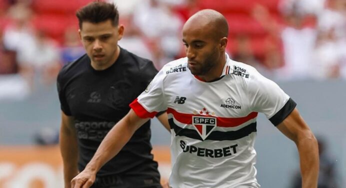 São Paulo vence Corinthians e passa Flamengo na tabela do Brasileirão