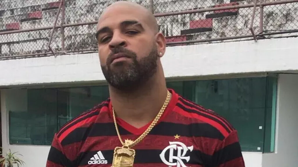 Adriano Imperador marca jogo entre Flamengo e Inter de Milão no Maracanã para despedida dos gramados