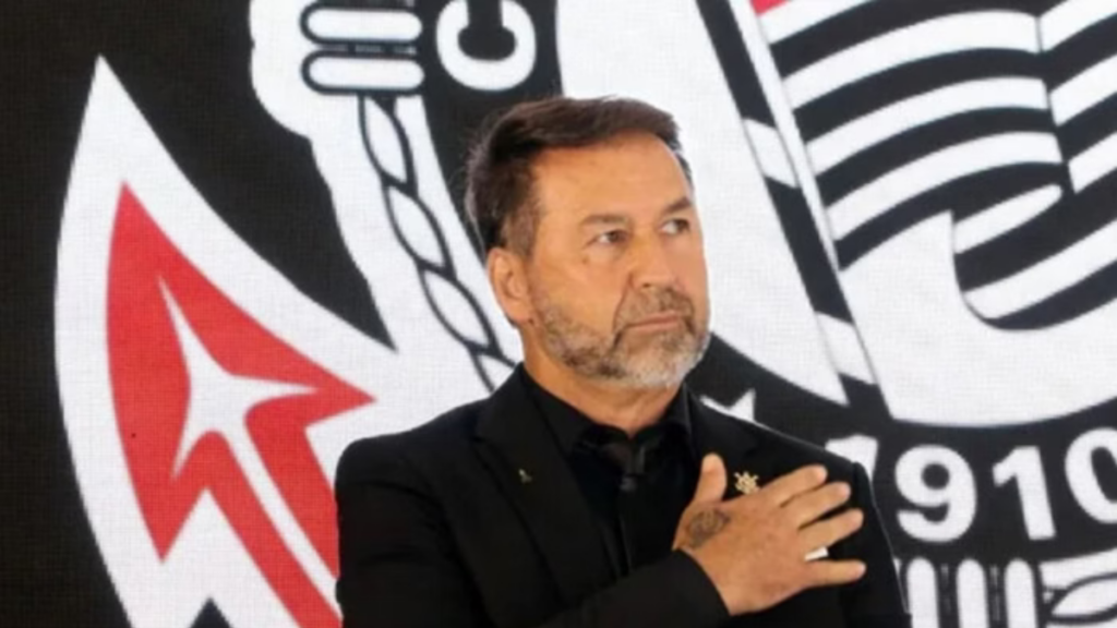 Presidente do Corinthians volta a reclamar sobre mudança de data em jogo do Flamengo: “Vamos sofrer muito”