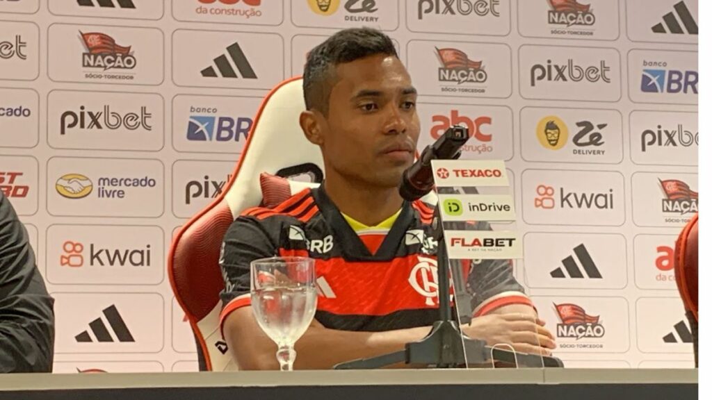 Alex Sandro revela sonho que busca realizar no Flamengo: “É possível”