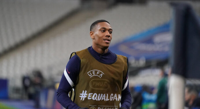 Ex-alvo do Flamengo, Anthony Martial é anunciado por clube europeu